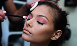 Trucos de maquillaje para verte más delgada